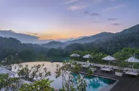 The Golden Crown Hotel - Luxury