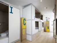 フォー ユー ホステル セビリア セビリアのホテル