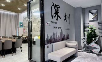 Laurel Hotel Baoan International Convention and Exhibition Center Store