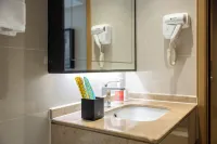 City Comfort Inn Hotel (Wuzhou Taiyang Plaza Wanda)