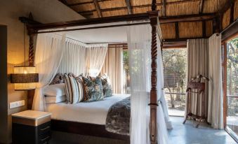 Ndlovu Safari Lodge
