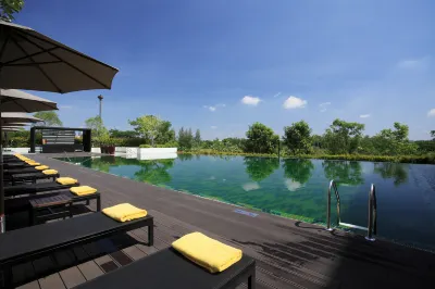Avani Khon Kaen Hotel & Convention Centre Hotel dekat Wat Sawan Wanaram