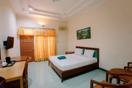 Dewi Ratih Hotel Batang Отели в г. Batang