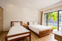 Commander Lodge Hotels in Sơn Trạch