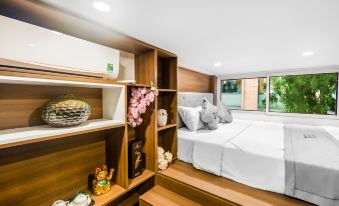 Opera House Suites