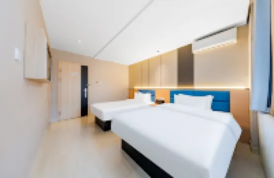 홈인 이즈 호텔 (우란차부 지닝 이중 위수완 캠퍼스)