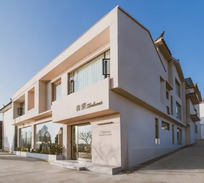 Dali Sheloves Resorts