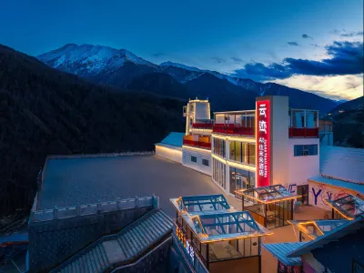 Yunji Hotel (Siguniang Mountain Scenic Area)