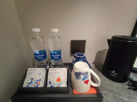 Yeste Hotel (Hechi Du'an Highway Intersection Bus Station)