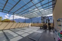 Xianbai Private Hot Spring · Scenic View Cloud Villa - Gym