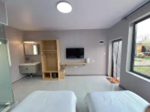 Wudalianchi Yueting Chenshe