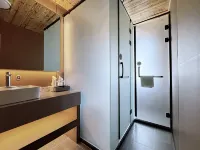 Tekes Swan Inn (Bagua City Center Taiji Altar) - balkon