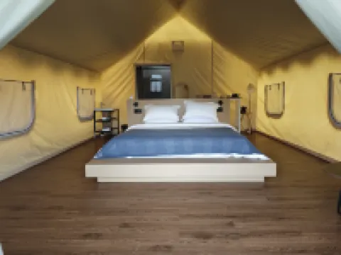 Young LiveCamp Hotels near Nanhai Bay Forest Ecological Park