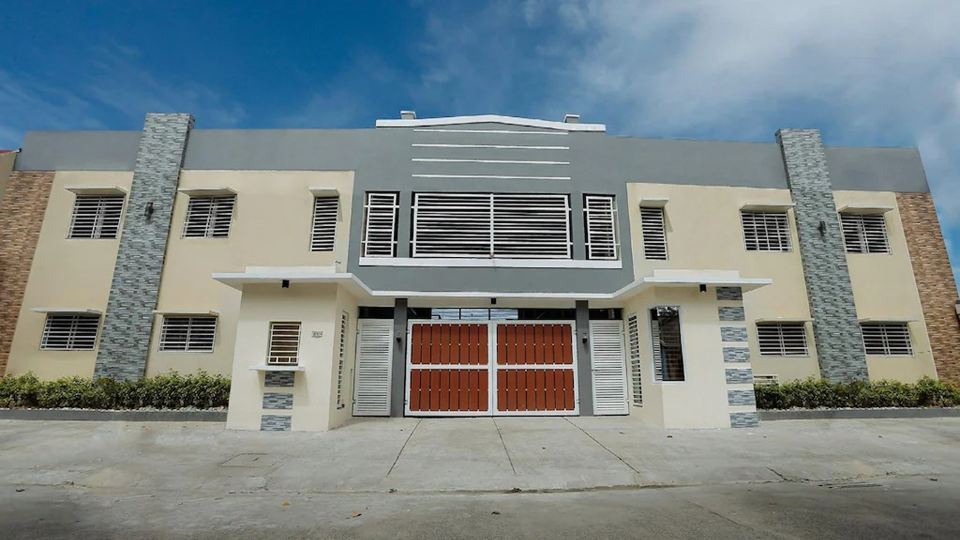 LJENJ Apartelle Near Clark Airport