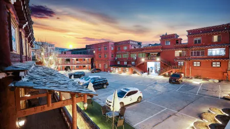 Garze Tagong Grassland Hotel Отели рядом с достопримечательностью «Тагун»