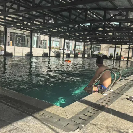 Daocheng Jifeng Hot Springs Resort Hotel