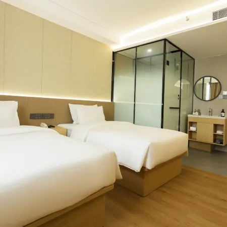 Elong ME Hotel (Yinchuan High-Speed Railway Station Huaiyuan Night Market)