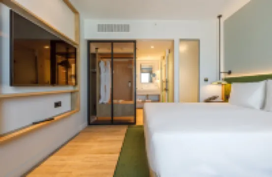 Glenver Garden Hotel (Ex.Hilton Garden Inn)
