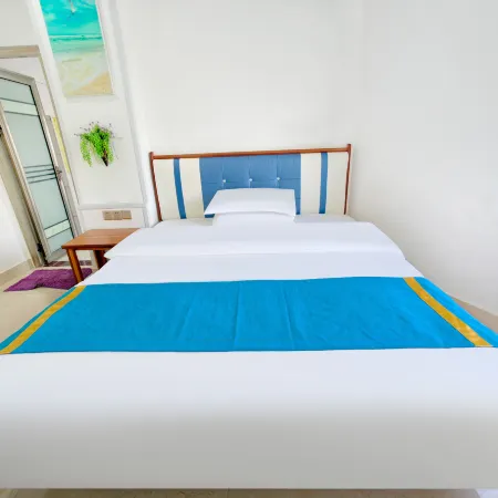 Yuehai Holiday Hotel