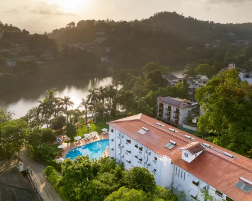 Hotel Suisse Kandy - since 1890 Hotels near Natha Devale