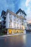 Meet the River View Resort Hotel (Xishuangbanna Jinghong Lancang River Binjiang Avenue) Hotel in zona Jinghong Passenger Bus Station