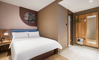 Homeinn Hotel (Beijing Communication University West Gate Communication University Subway Station)