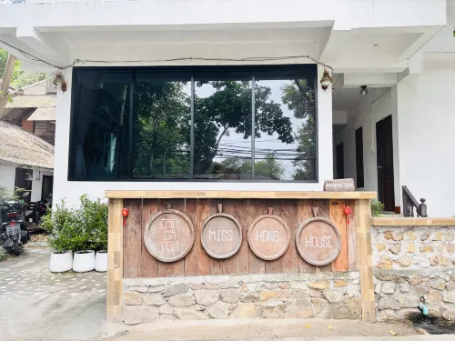 Miss Hong House