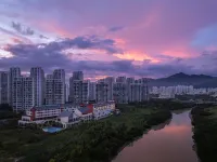 Sanya Bushbushli Resort (Yalong Bay Tropical Paradise Forest Park Branch) Các khách sạn gần Solemn vows and pledges Scenic Spot