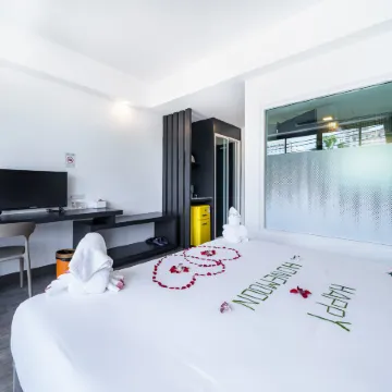 Z8 beach hotel Отели рядом с достопримечательностью «Хат Донгтан»