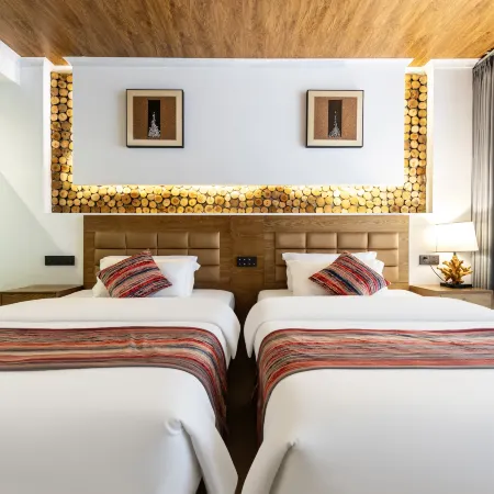 Banshan Yueshe Theme Art Holiday Hotel