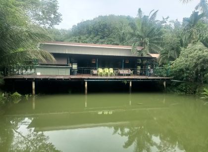 Phang-Nga Farm Stay