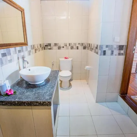 Nusa Veranda Sunset Villas & Restaurant Отели рядом с достопримечательностью «Голубая лагуна»