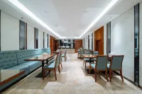 Longyi Business Hotel