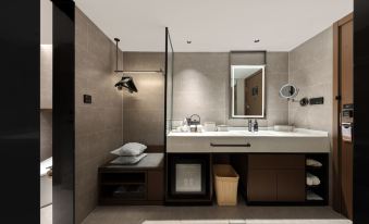 Atour Hotel (Lanzhou Zhangye Road Pedestrian Street Provincial Government Subway Station)