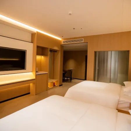 Ruichi Hotel Отели в г. Чженьфен