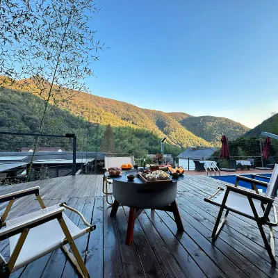 Xuxia Hot Spring Resort Meisu (Moganshan International Tourism Resort) Hotels near Du Yuesheng Mansion