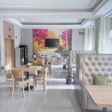 Vienna 3 best hotel (Tongshan county government)