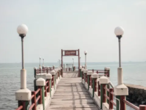 Allisa Resort Hotel Hoteles en Anyar