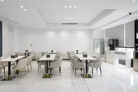 Yifeng Hotel