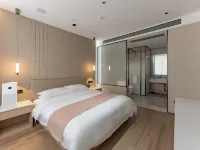 江城禦景酒店 فنادق في كايجيانغ