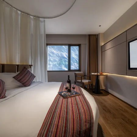 JIRIGEZONG HOTEL