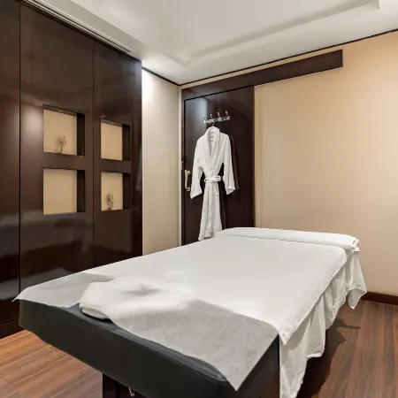 Mercure Abu Dhabi Downtown