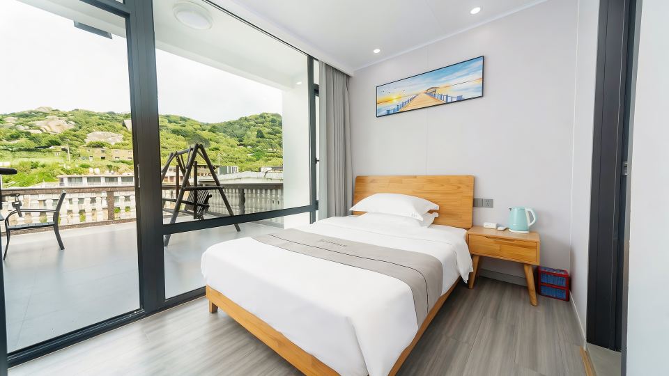 Zhoushan dongfushan aiqinhai Hotel