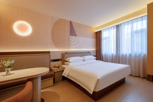 Nuanju Hotel (Fuhai Road Vanke Plaza Store)