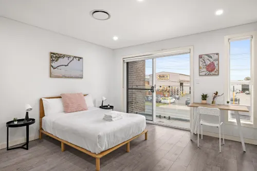 Cozy Private Rooms – Next to Bus Station & Shops