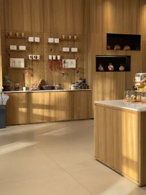 Mon Chéri 夢雪麗ホテル（楽山市高速鉄道駅世豪広場）