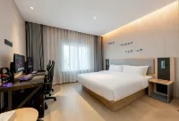 Youyou Esports Hotel (Tongxiang Wuzhen Scenic Area Branch)