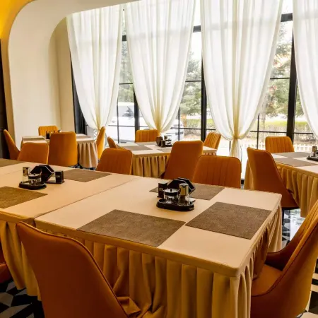 Jiayue Nianhua Zhixuan Hotel
