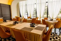 Jiayue Nianhua Zhixuan Hotel