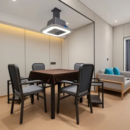 Xuji Hotel (East Railway Station Hengyang Sports Center)